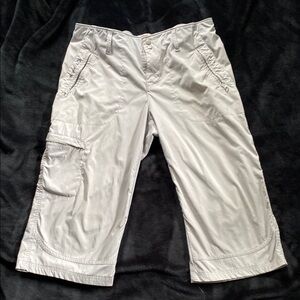 Hiking Travel Light Grey Capri Pants Sz 8